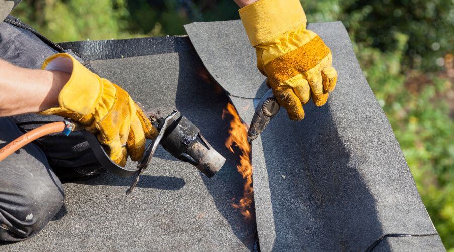Professional gutter cleaning in Homeworth, OH
